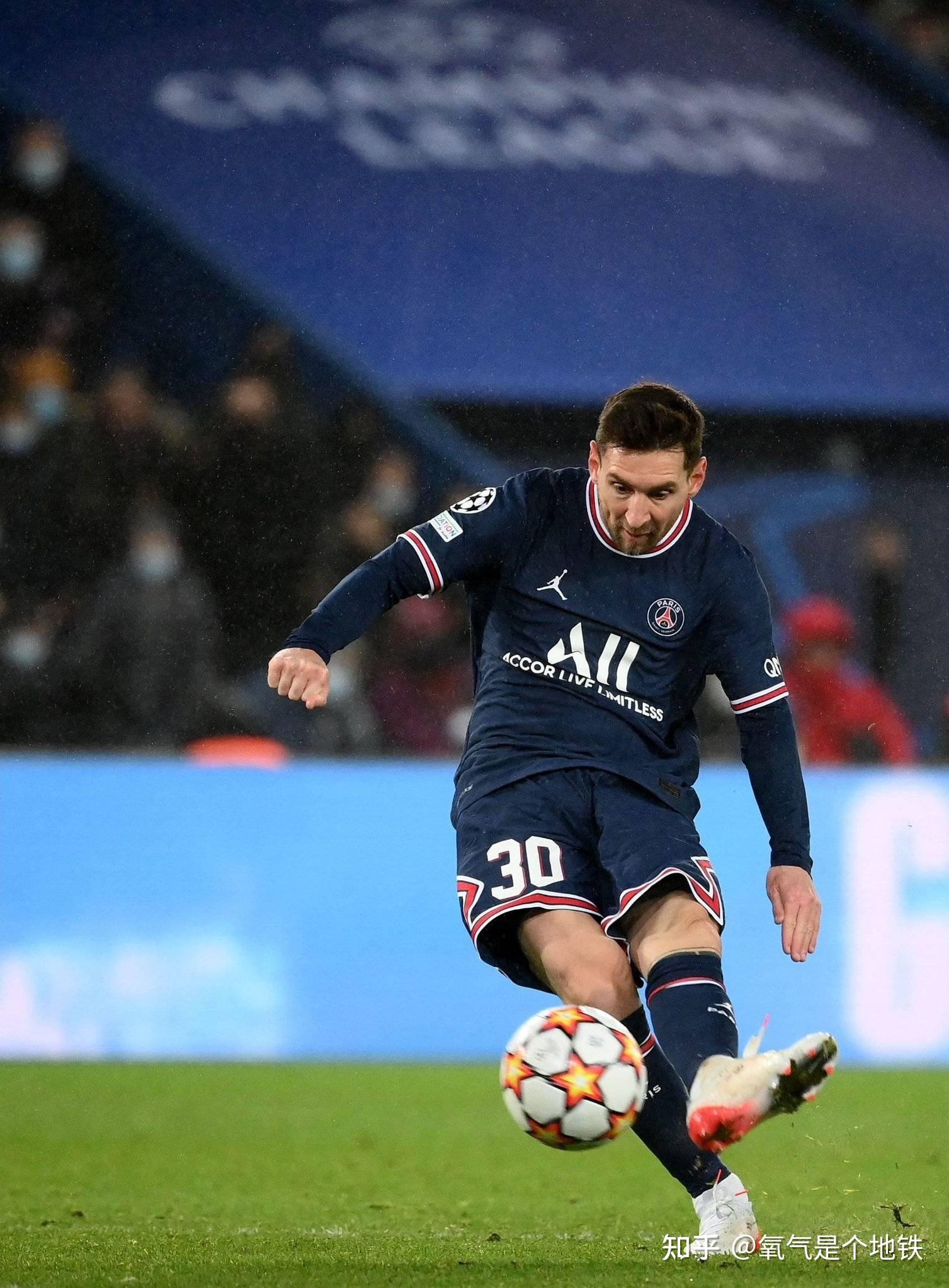 开云首页入口关键时刻巴塞罗那调整名单以备欧联东契奇在巴黎圣日耳曼比赛中比分优势明显，媒体一致点评：转会期里昂调整名单以备NBA常规赛的简单介绍